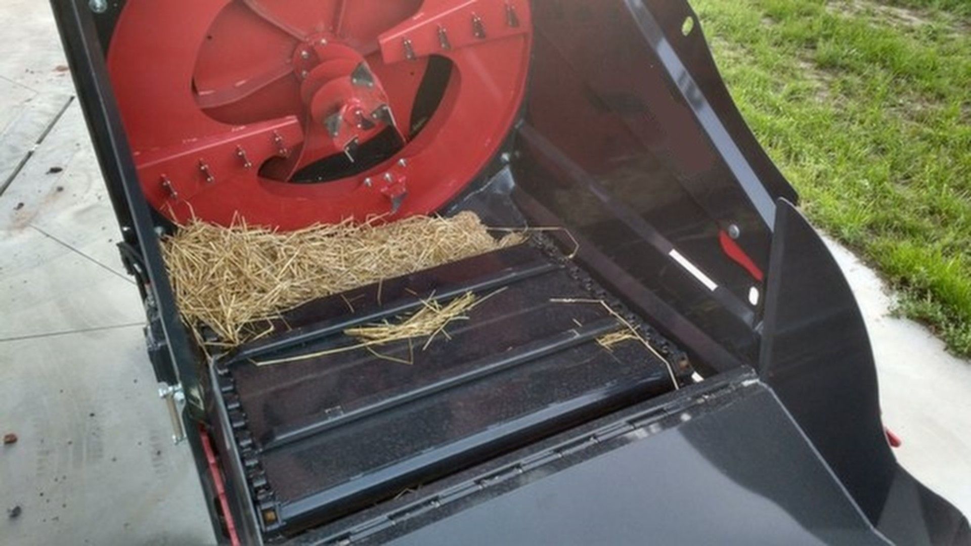 Minipailleuse Plus Juraccessoire équipée d'un tapis barrette