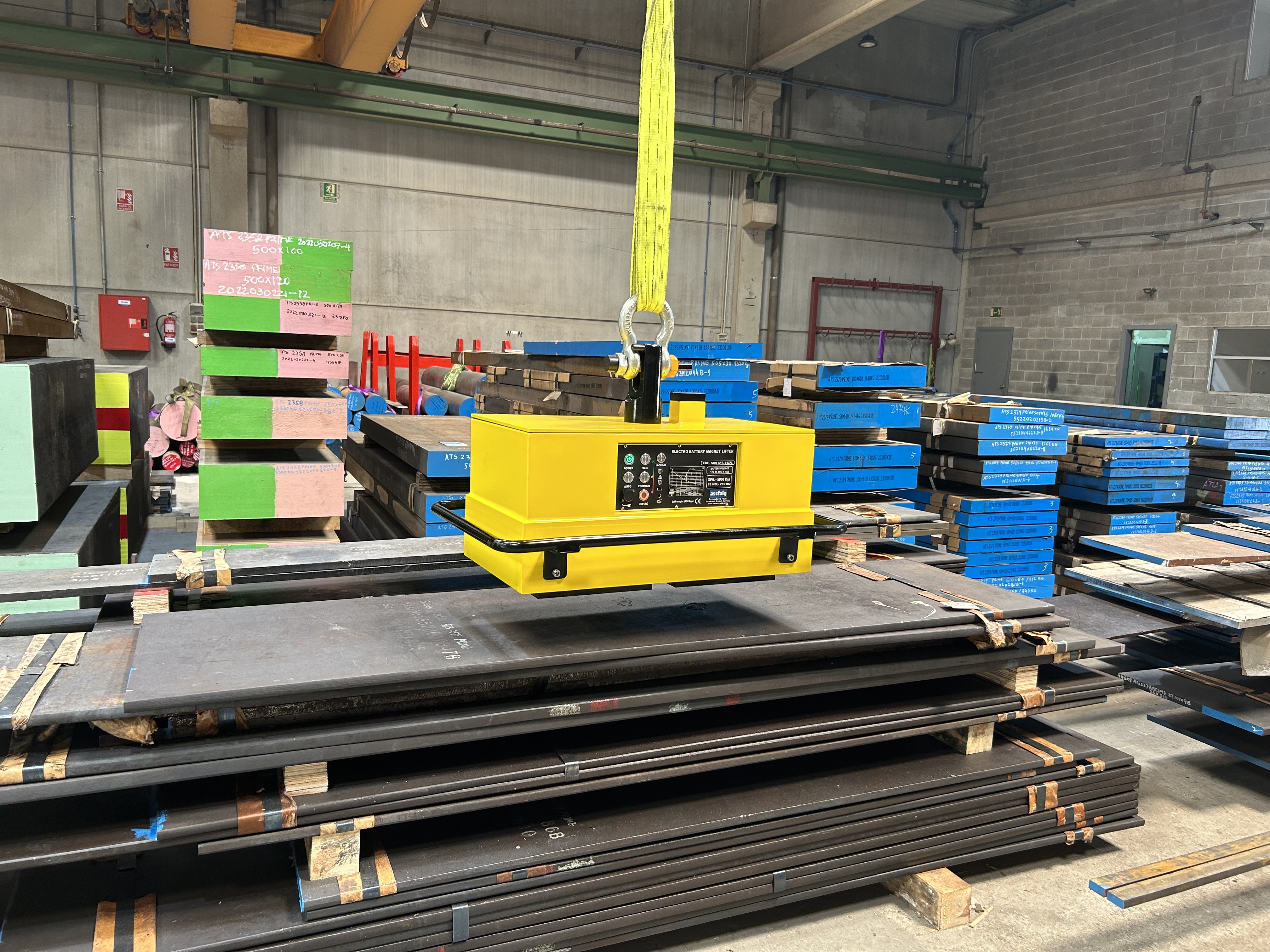 Aimant de levage sur batterie - EPMB 5000L - Capacité 5000 kg - Dimensions 1250x290x340 mm_1