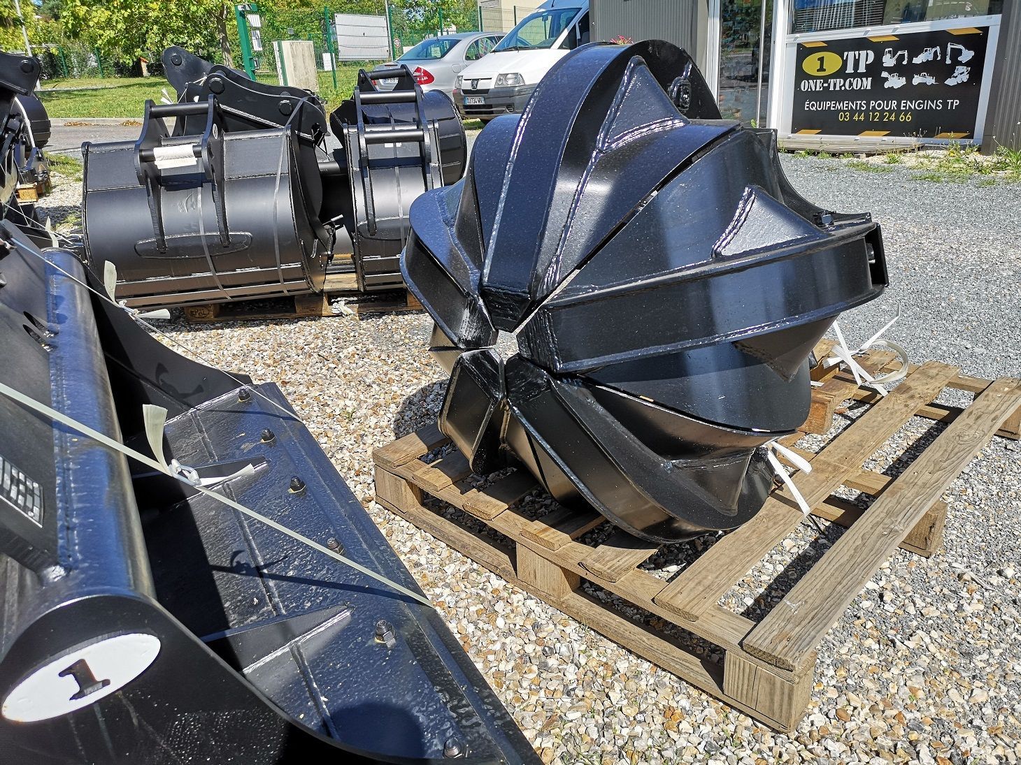 Accessoire pour engin TP : grappin à ferraille