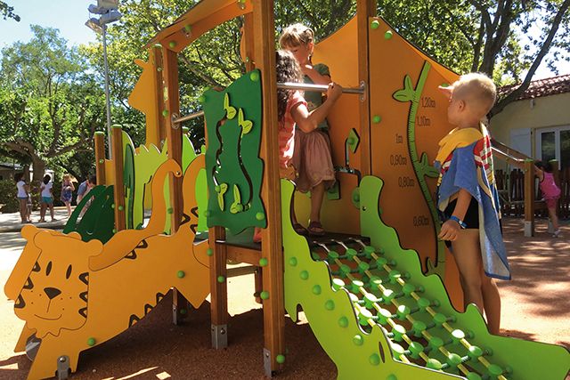 Jeu combiné de plein air pour école, camping, espace vert municipaux,... - Tranche d'âges : 6 mois à 6 ans - Safari 2000_1