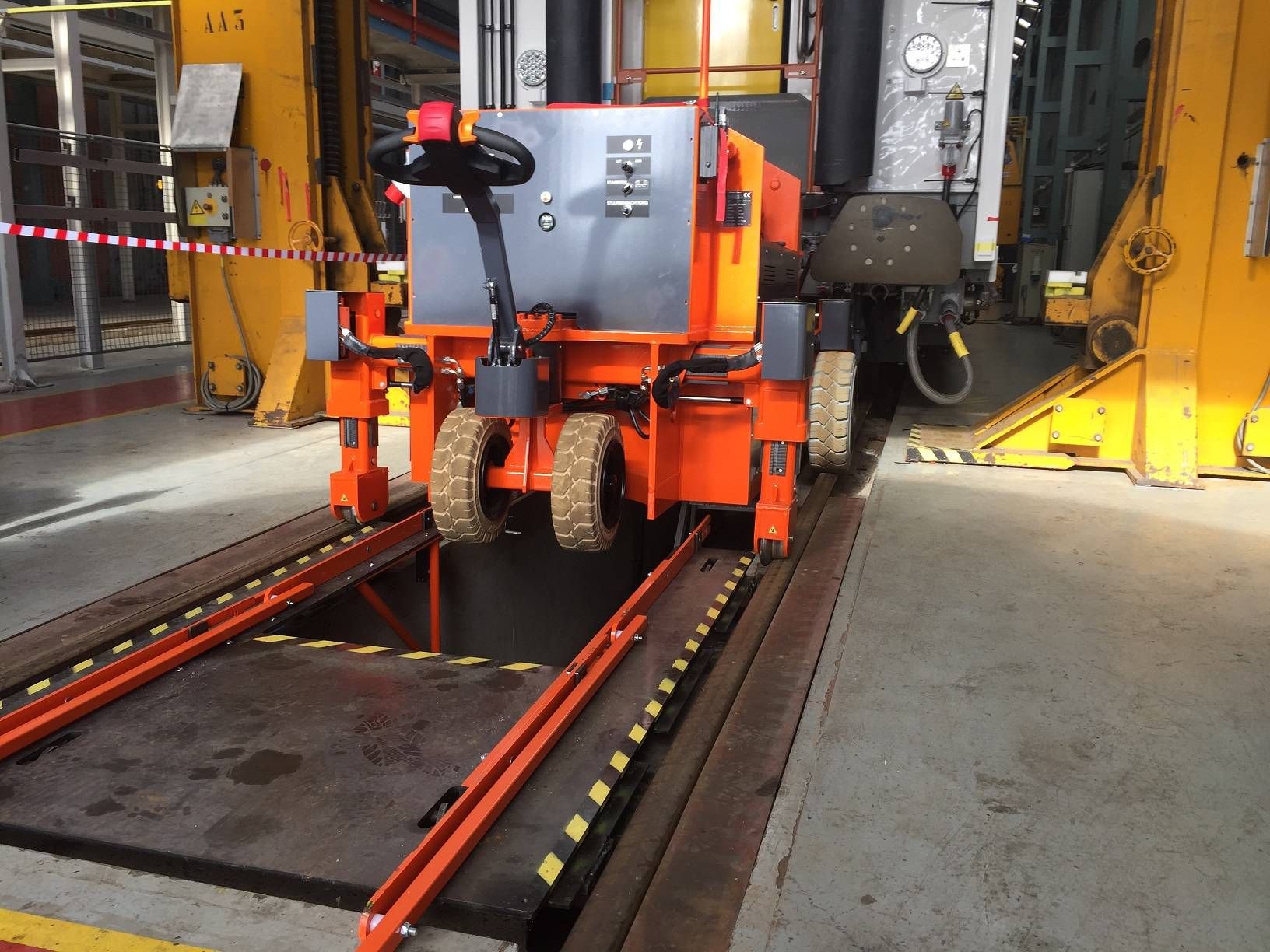 Mobilitrac 60 f - tracteur pousseur - mobilev cranes - capacité 60000 kg_1