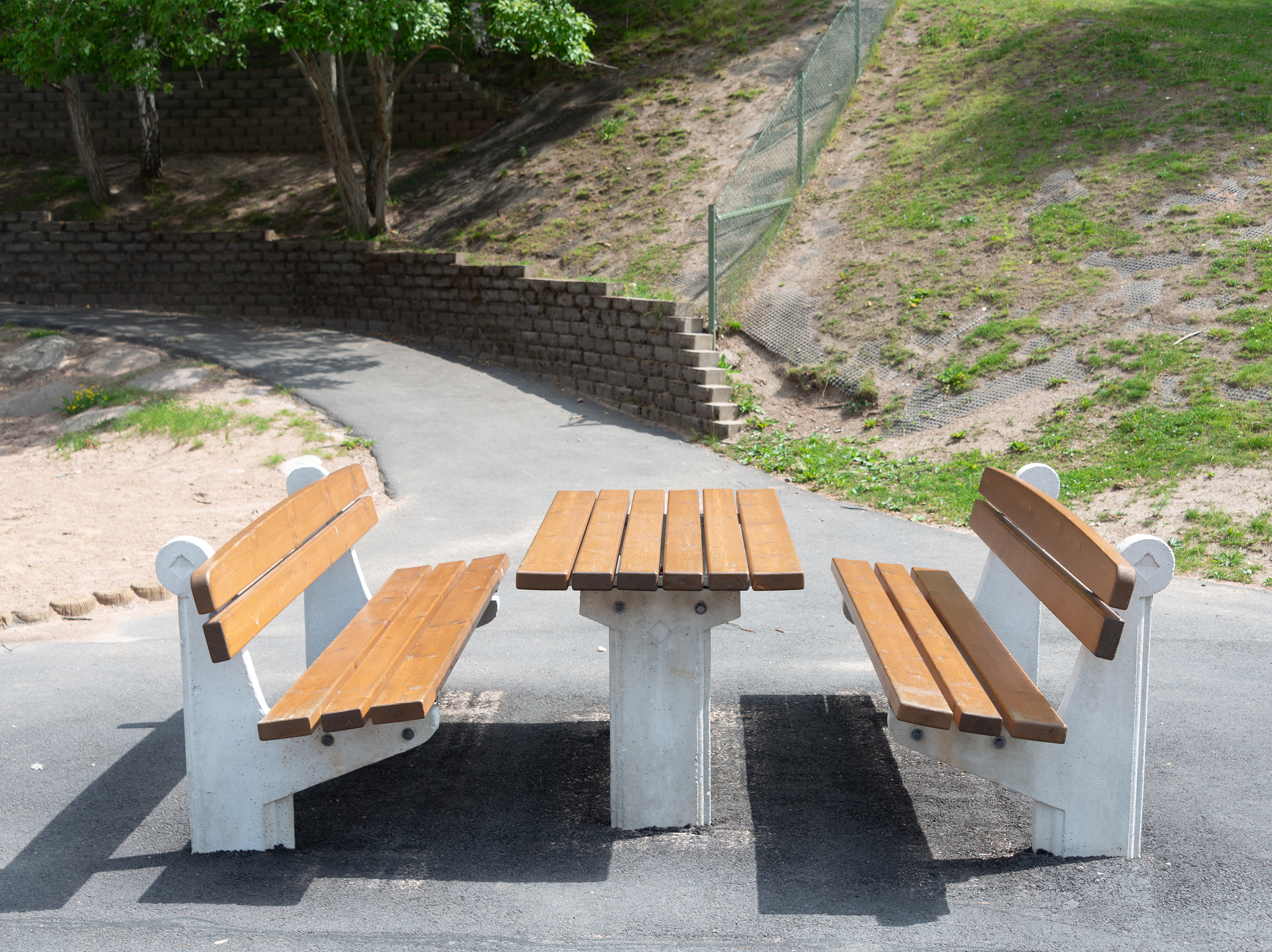 Table publique Brahe réf 8042476 - Hags - Montage 1h - 1300x660x700 mm - 87 kg_1