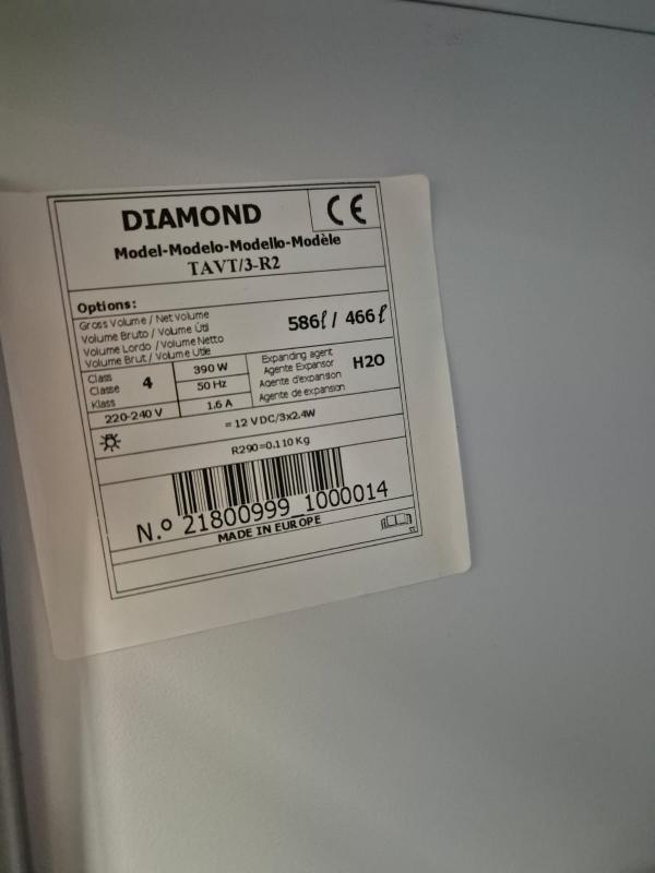 Refroidisseur de bouteilles - 3 portes - 586 litres - d'occasion - Thermopane® - LED - Skinplate_1