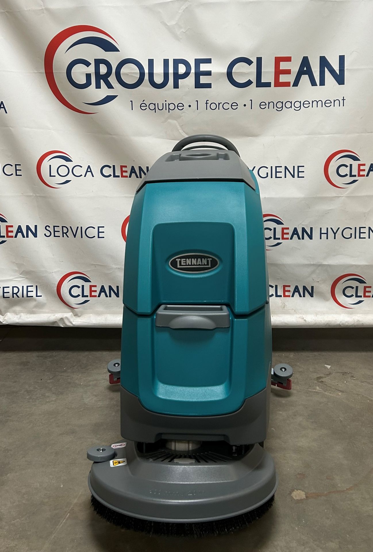 Autolaveuse T300 TENNANT neuve batteries chargeur inclus_1