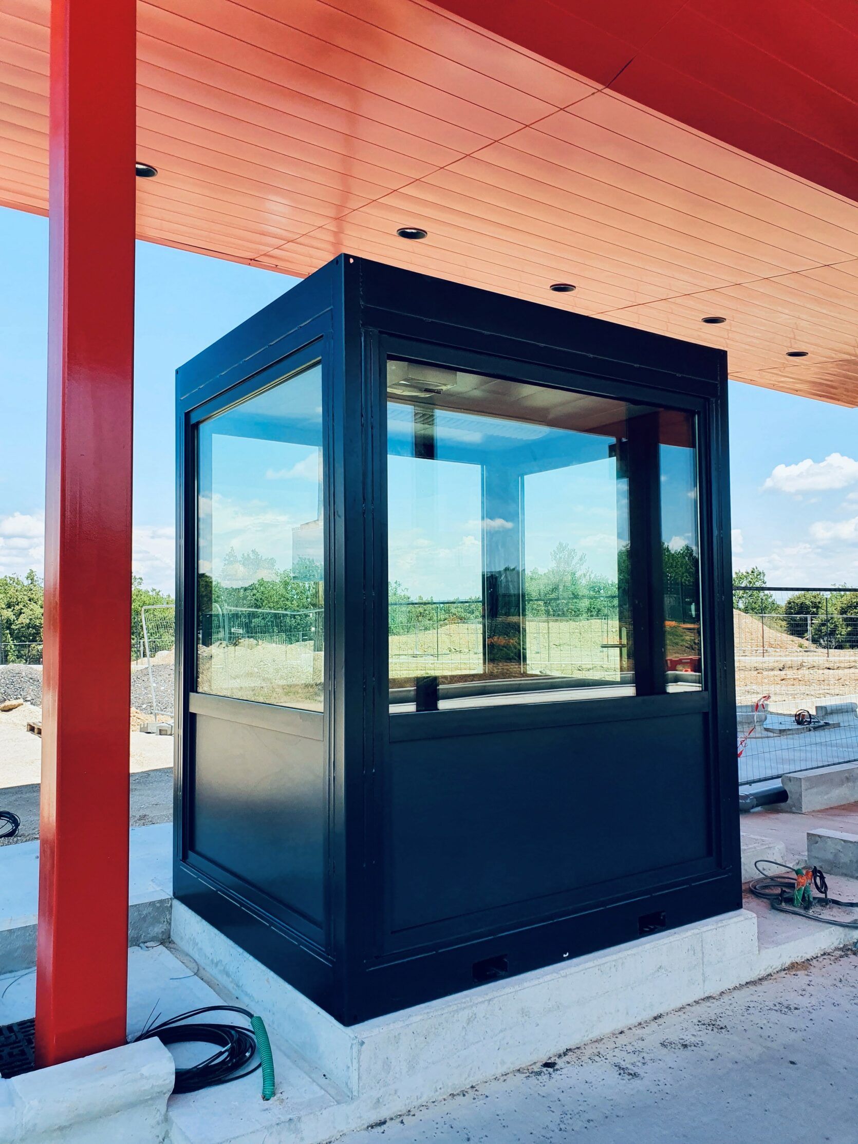 Guérite de sécurité CARAPACE - Anti-effraction CR4 - Pare-balles FB4, FB6, FB7 - Fabriqué en France - Outdoor - Rupture de pont thermique_1