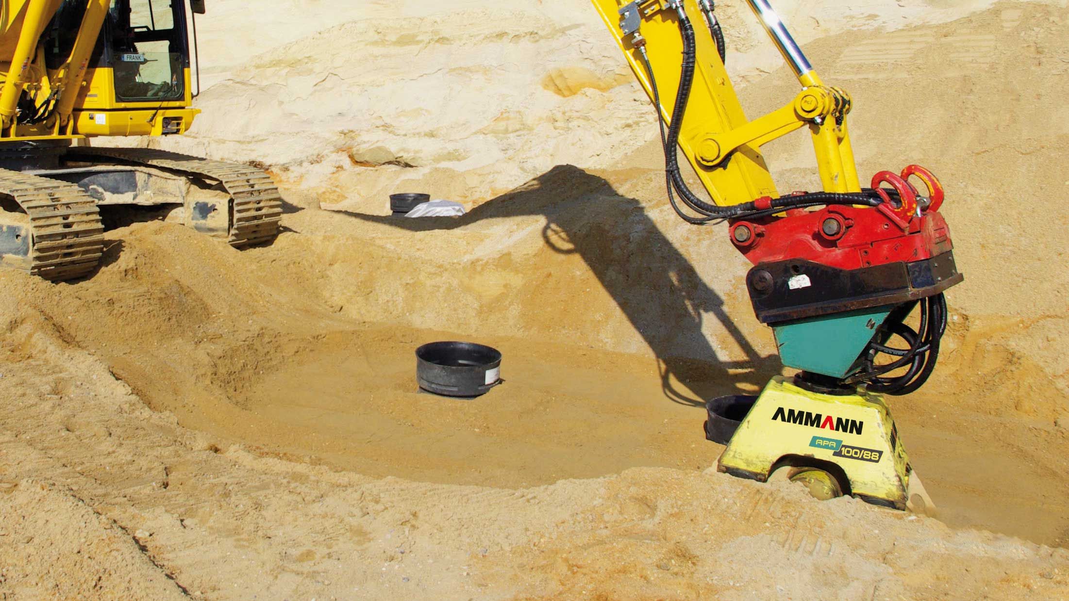 Plaque de compactage adaptable pour pelle de 10 à 40 tonnes - Ammann France - APA 100/88 avec système de limitation de vibration_1