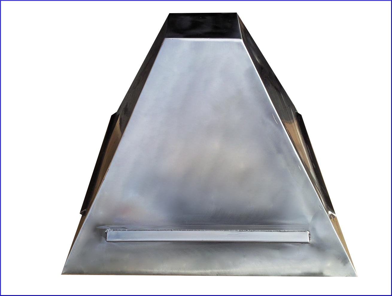 Pyramide magnétique haute intensité adaptée pour chute gravitaire en vrac