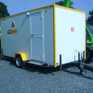 Roulotte amenagee cuisine & wc_1