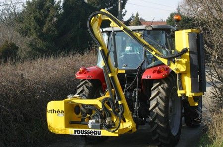 Arthéa - Épareuses et broyeurs forestiers compacts avec système float - Rousseau_1