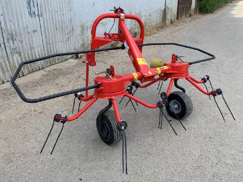 Faneuse NC 2.20m MR - 2 rotors, 5 bras de fourches par toupie - Largeur de travail 2,20 m - Occasion_1