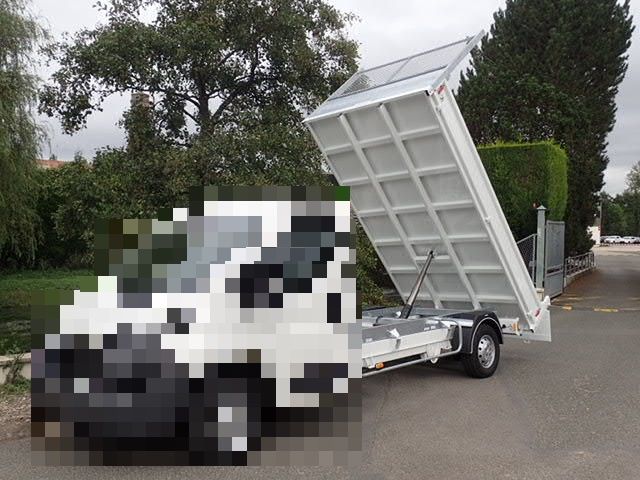 Nouvelles bennes Leader Concept - Jocquin - poteaux arrière en acier démontables, ailes enveloppantes en polyéthylène_1