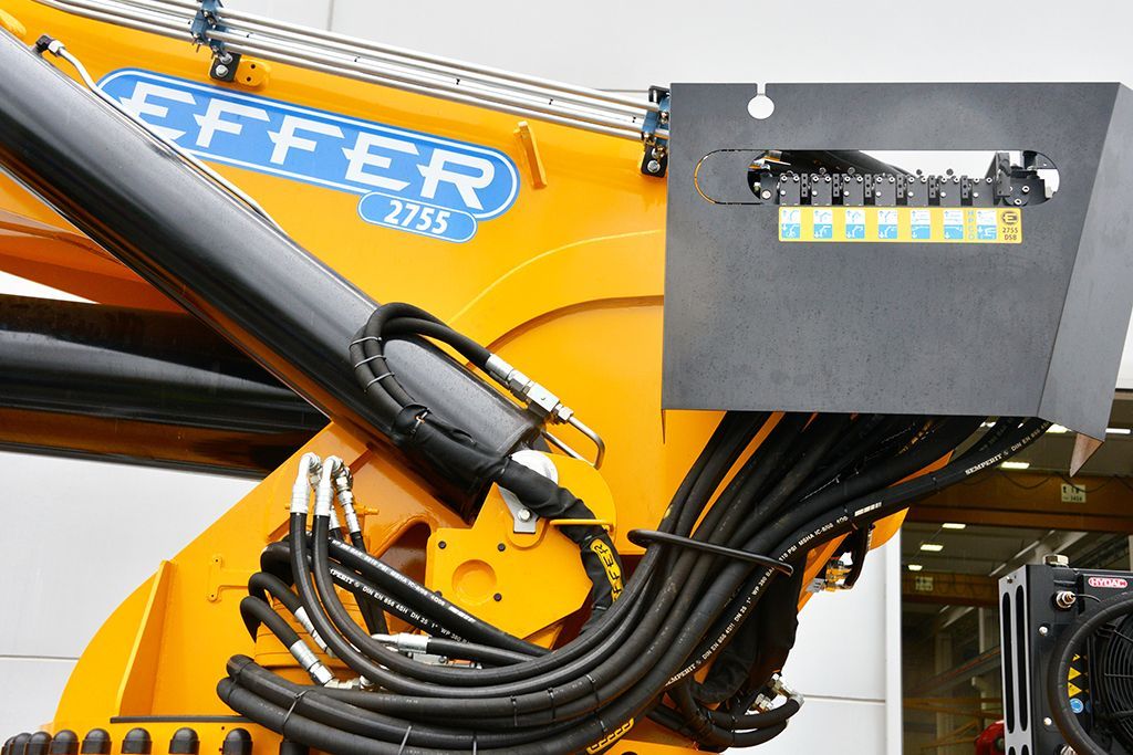 Grue auxiliaire avec capacité de levage jusqu'à 300 txm