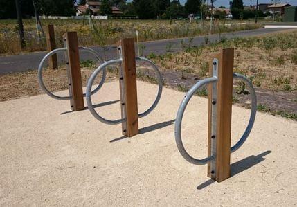 Borne attache cycles KASTEL_1