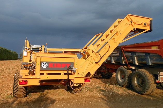 Machine agricole pour ramassage de pierres Kirpy RDL 15-25