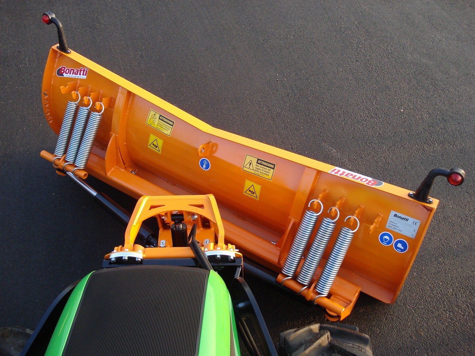 Lp2 2000 - Lames à neige Bonatti - Largeurs de 2 à 2,25 mètres - Réglage hydraulique_1