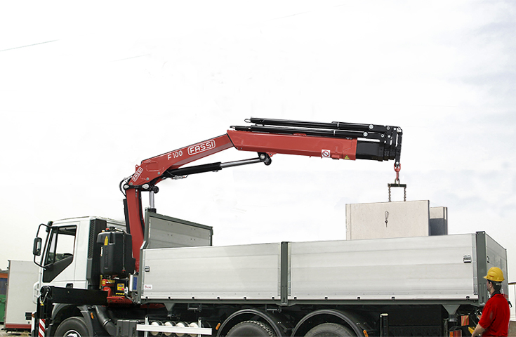 Grue auxiliaire Fassi F100B.2 xe-dynamic - capacité de levage jusqu'à 9,40 tm - bras hydraulique jusqu'à 16,55 m_1