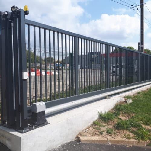 Motoréducteur irréversible FAAC 844 ER 230V - Portails coulissants jusqu'à 1800 kg - Technologie à bain d'huile_1