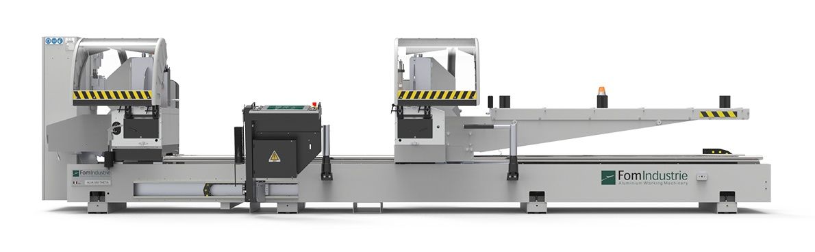 Machine de découpe industrielle avec tête mobile motorisée