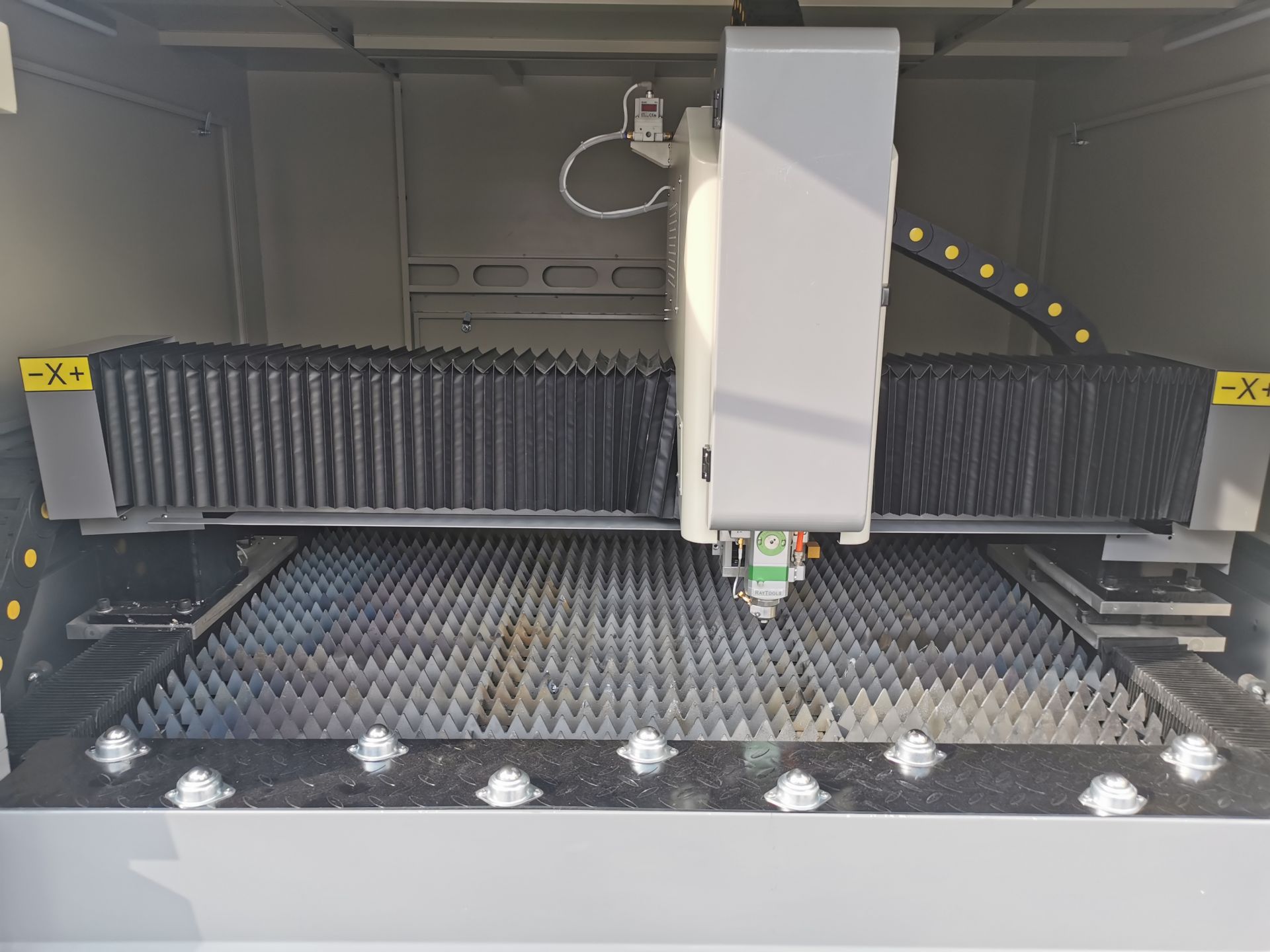 Laser fibre 1300 x 900_1