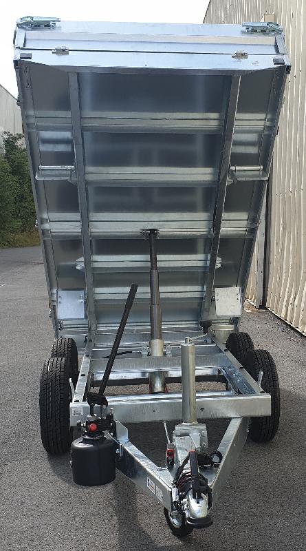 Remorque benne avec ridelles en acier galvanisé