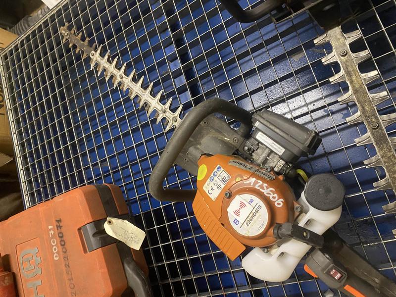 Taille Haie Husqvarna 226HD60S - Lamier 60 cm, écartement dents 28 mm, moteur thermique 23.6 cm³_1
