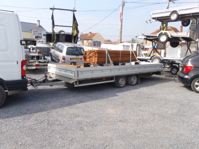 Remorque plateau HUMBAUR HN 305221 GR - 2 essieux - roues surbaissées - ridelles alu - PTAC 3000 kg_1