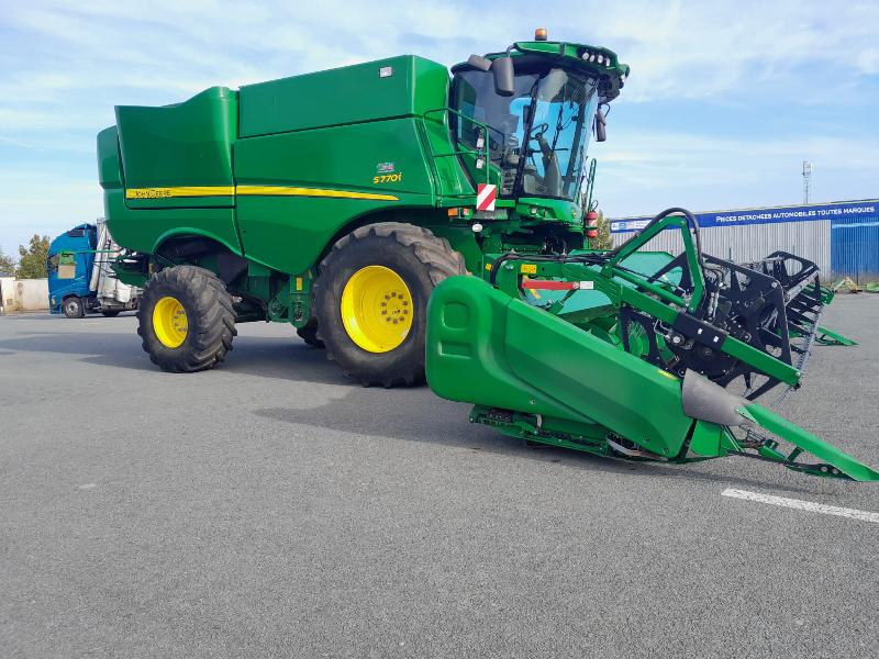 Moissonneuse batteuse JOHN DEERE S770i – Coupe : 9,00 m_1