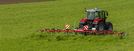 Faneuse Massey Ferguson série MF TD - largeur de travail 4,5 m à 12,70 m - angles réglables pour tous fourrages_1