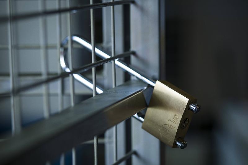 Cadenas à clé 50 mm - anse réglable en laiton poli - THIRARD_1
