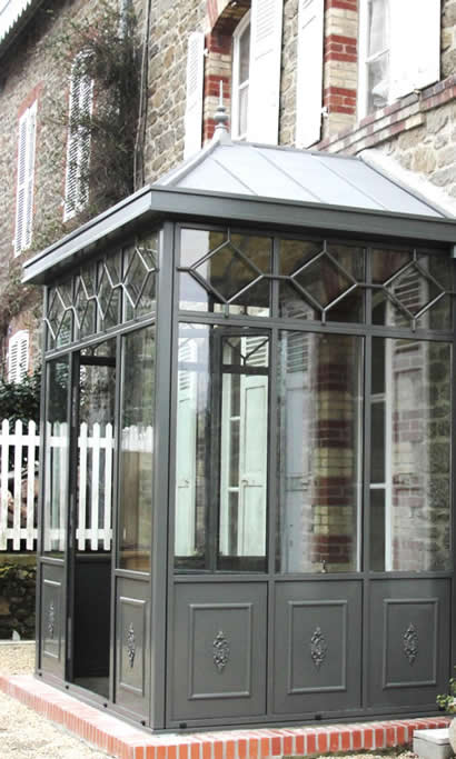Véranda style ancien sur mesure, conçu en profilés acier à rupture de pont thermique - HAMON METALLERIE_1