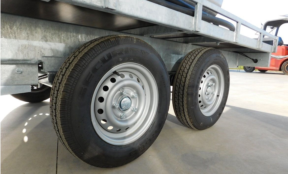 Remorque carburant aviation citerne 1800l- cuve mobile de transport JET A1 AVGAS_1