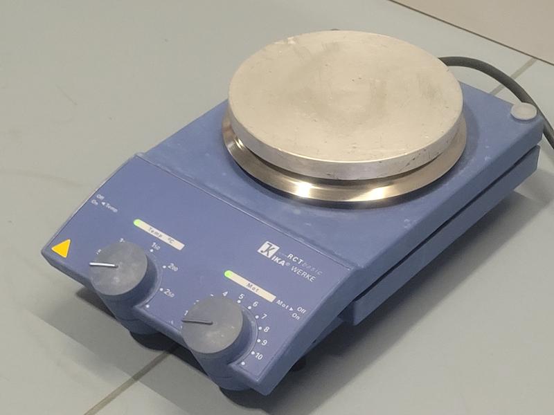 Agitateur magnétique avec plaque chauffante RCT Basic_1