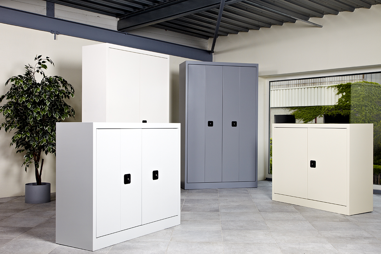 Armoire métallique à portes battantes AHB12 - 1980 x 1200 x 440 - robuste et sécurisée_1