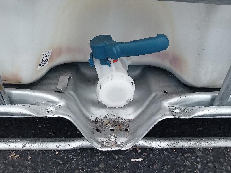 Cuves IBC 1000 L - Réemploi - Palette acier - Réf: IBCacier_1