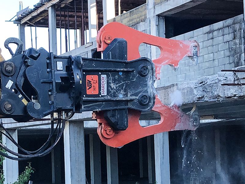 Pince À Béton Avec Booster_1