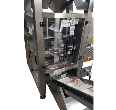 Ensacheuse verticale compacte -Cadence allant de 30 à 200 sachets par minute_1