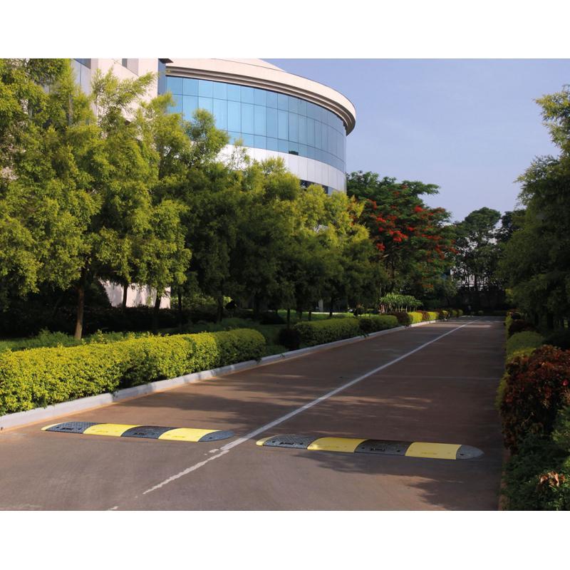 Ralentisseur de vitesse ht 70 mm - ref : 111515 - modules jaune et noir avec yeux de chat_1