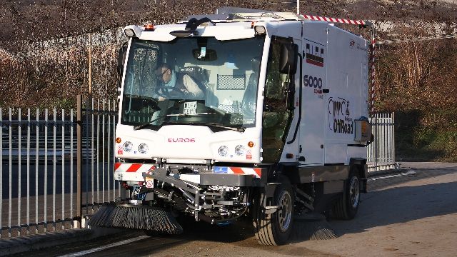 6000 Combi - Balayeuse de voirie Dulevo - 6.2 m3 - Diesel - Respectueuse de l'environnement avec filtration PM10 99%_1