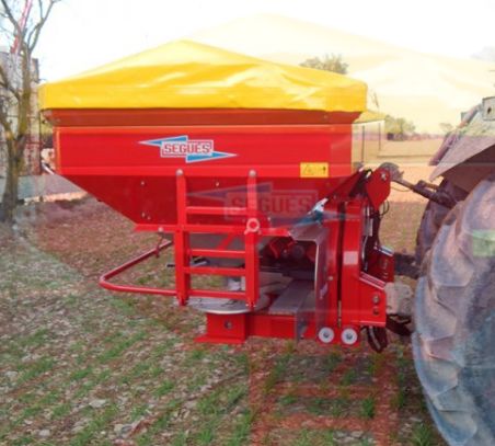 Distributeur d'engrais SDI - SEGUÉS - capacité 1 500 à 3 000 L, double disque inoxydable et distribution proportionnelle_1