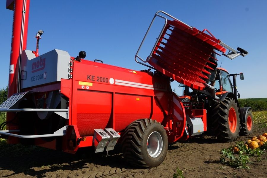 Récolteuse de pépins de citrouilles - Moty GmbH KE 2000 - Débit 0.6-0.9 ha/h - Puissance 75 kW - Tambour cribleur 2.5m_1