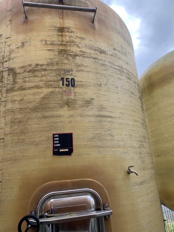 Cuve Naldi 150 hl d'occasion - fond plat, porte 420x530, 2 vannes Ø50, trappe DN 500_1