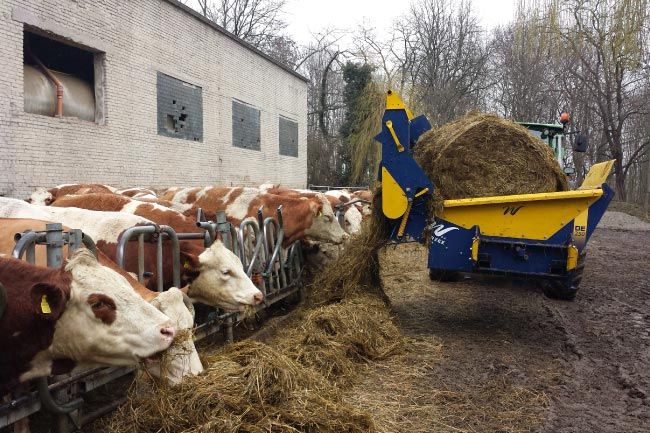 De250 kp dérouleuse pailleuse - warzée sa - balles jusqu'à 160 cm et 800 kg_1