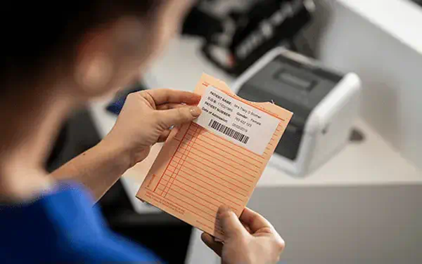 Brother BDE-1J026076-102 étiquette à  imprimer Blanc Imprimante d'étiquette adhésive_1