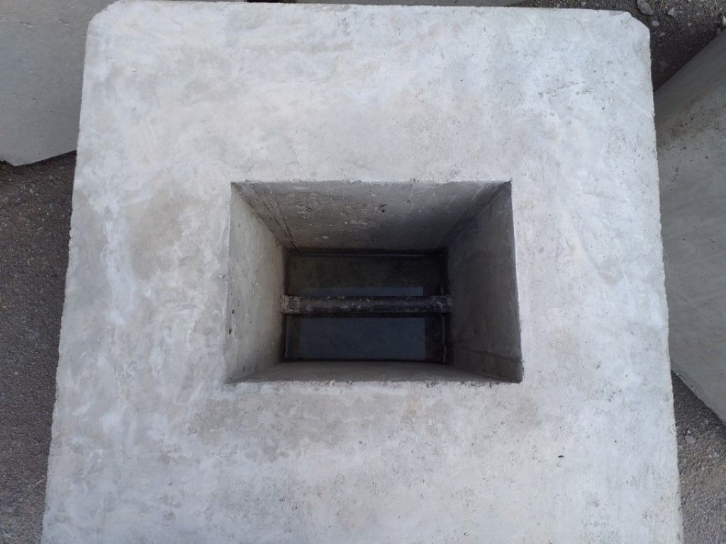 Dés de hangar trapézoïdaux 50x50 / 60x60 - H 60 cm - 420 kg - avec ancre de levage Artéon 2T500_2