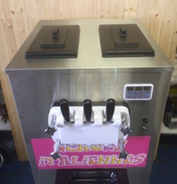 Machine à glace italienne professionnelle AOC01 - idéale pour restaurants et parcs d'attractions_1