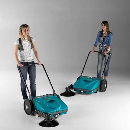 Balayeuse accompagnée Picobello ref. 141135 - manuelle, écologique et performante avec largeur de balayage 700 mm_1