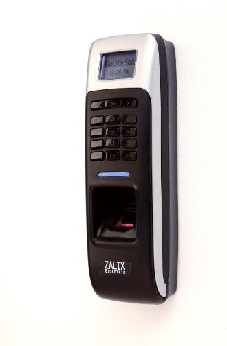 Appareil de contrôle d'accès bi-technologie RFID et biométrie