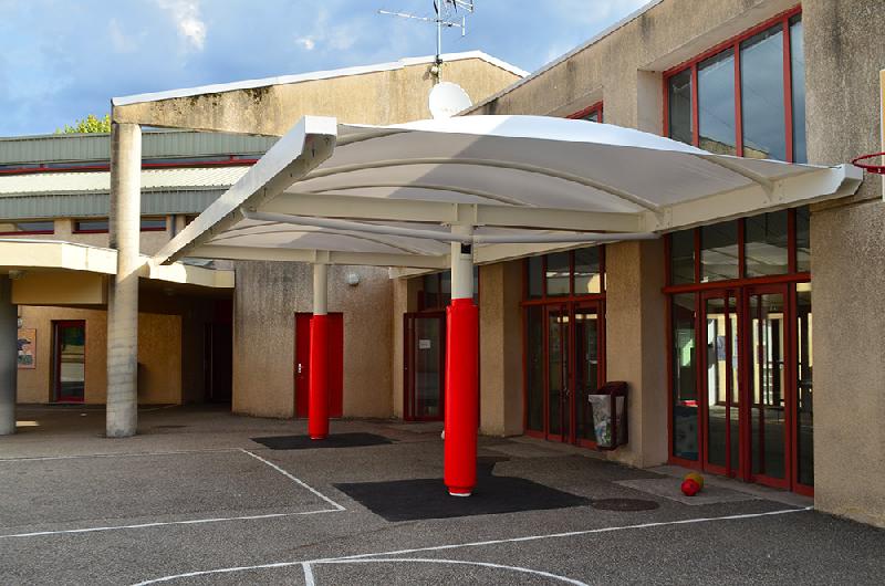 Abri Volans - Ombrière photovoltaïque aérienne pour parkings et allées piétonnes_1