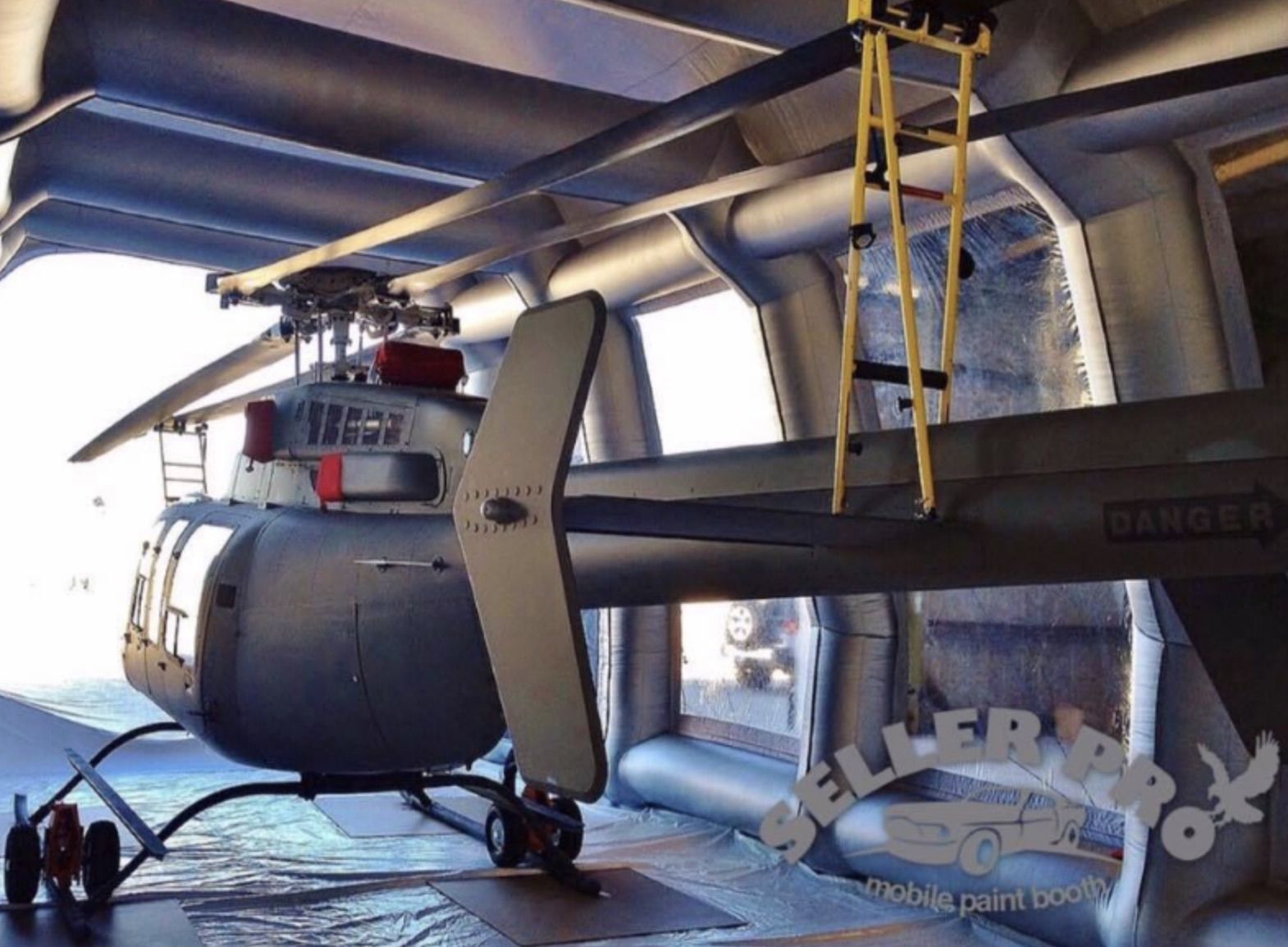 Cabine de peinture gonflable industrielle_1