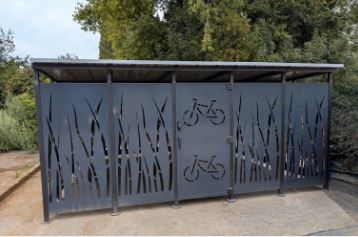 Abri Vélos cubique avec toiture basse pour 30 vélos_1